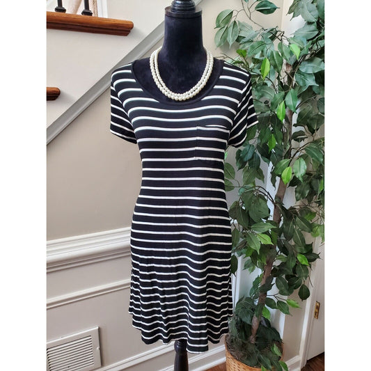 Mossimo Supply Co. Women Black & White Round Neck Knee Length Dress Size M