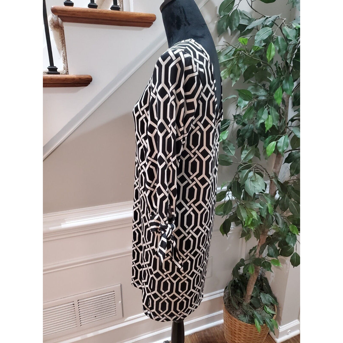 Mudpie Women Black & White Polyester Round Neck Long Sleeve Knee Length Dress S