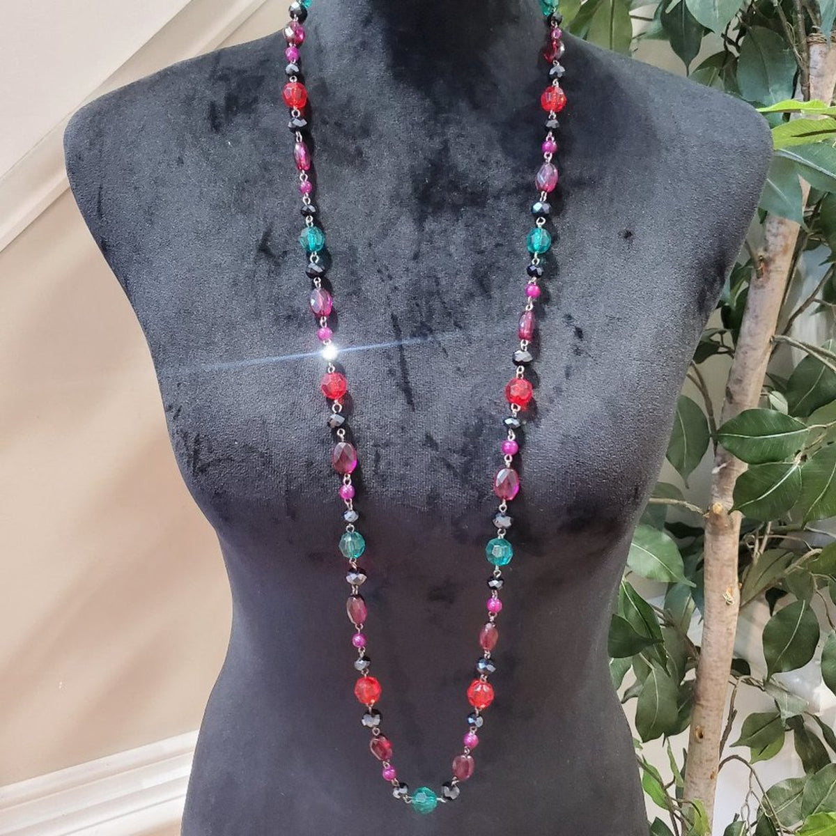 Women's Multicolor Beaded Layer with Lobster Clasp Jewelry Necklace