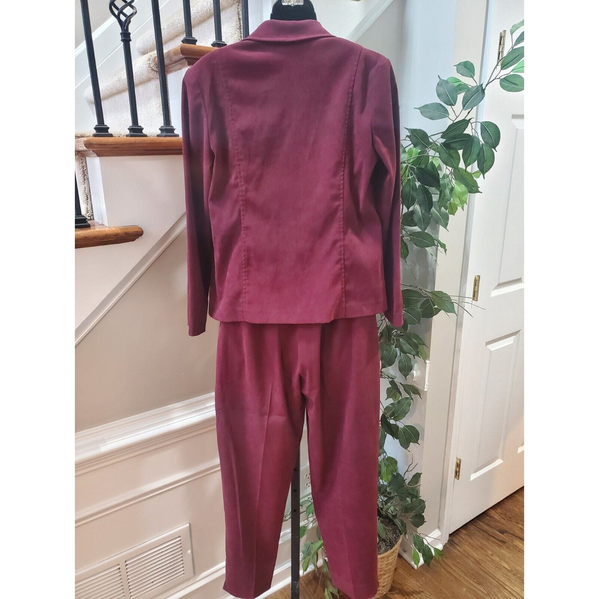 First Option Womens Maroon Single Breasted Four Button 2 Piece Pants & Coat MP