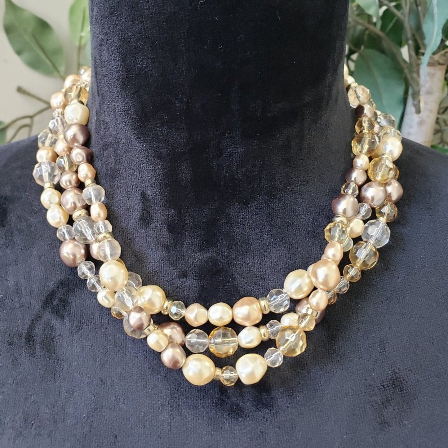 Womens Fashions Multicolor Faux Glass Beaded Collar Necklace with Lobster Clasp