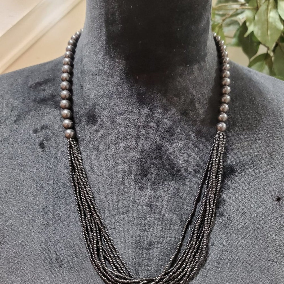 Women's Black Multilayer Round Beaded with Lobster Clasp Fashion Jewelry Necklac