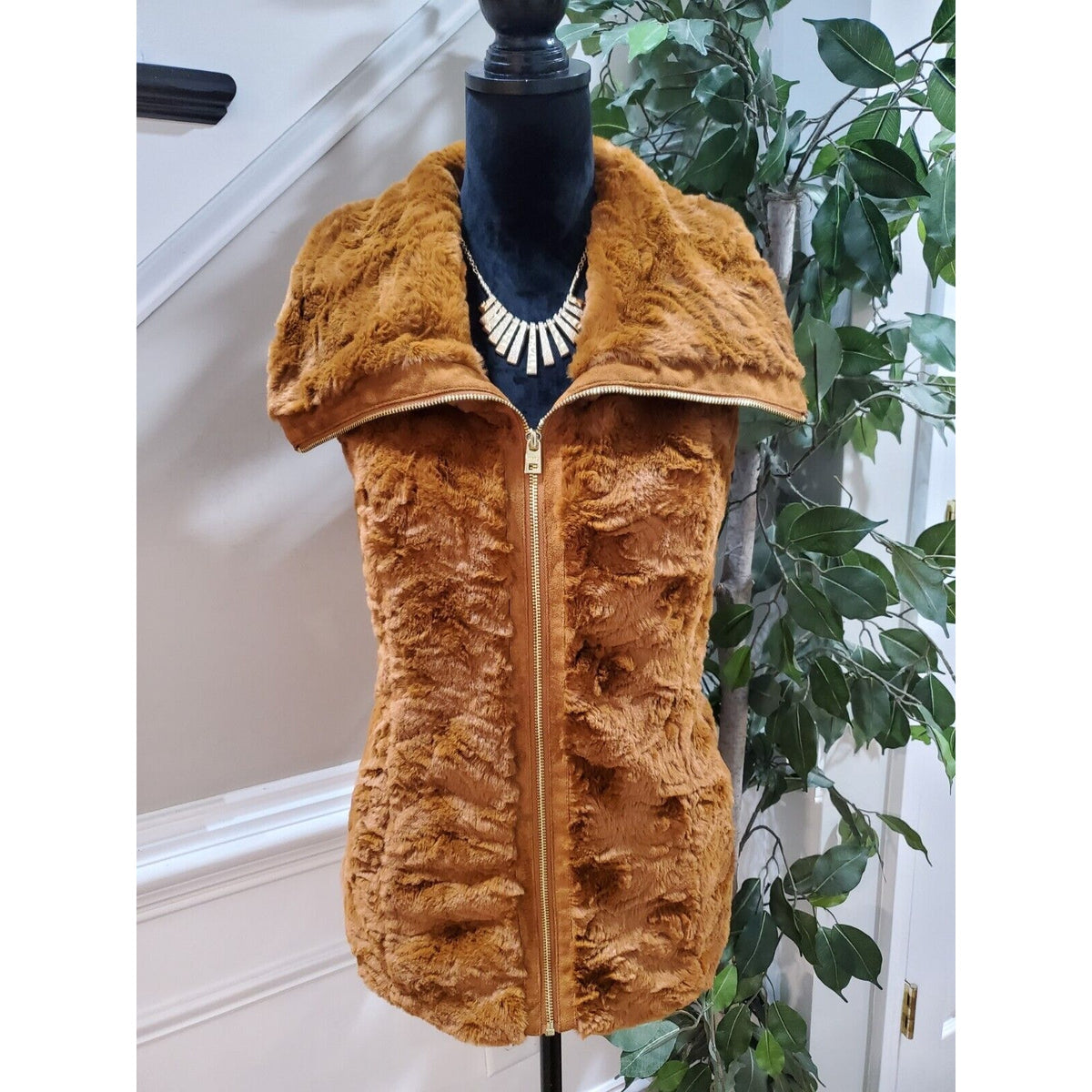 Marc New York Womens Golden Faux Fur Sleeveless Full Zipper Pockets Vest Large