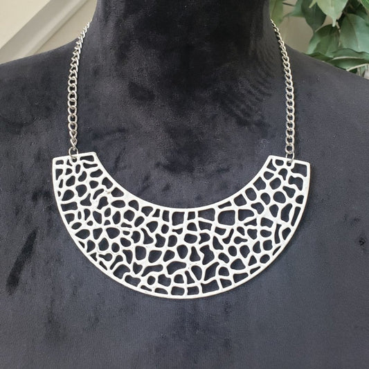 Women's White Geometric Cutout Metal Collar with Silver Chain Necklace