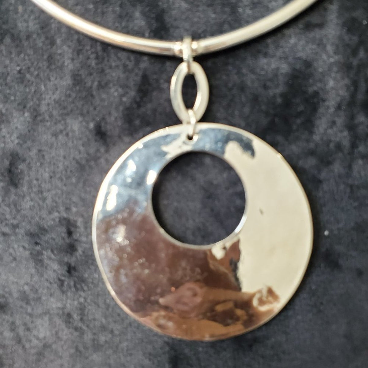 Women's Silver & Round White Shell Slider Jewelry Pendant