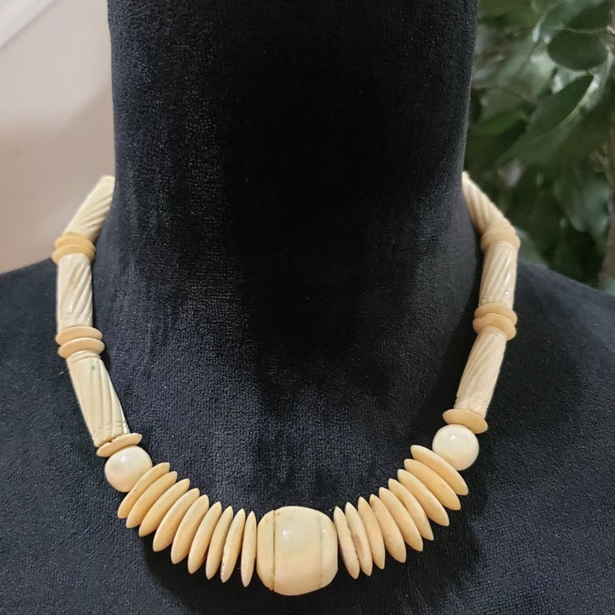 Womens Fashion Yellow Wood Shell Beaded Choker Collar Necklace with Barrel Clasp