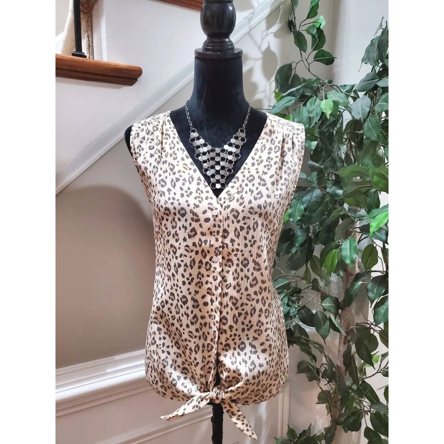 Nine West Women's Beige & Brown Polyester V-Neck Sleeveless Casual Shirt Size XL