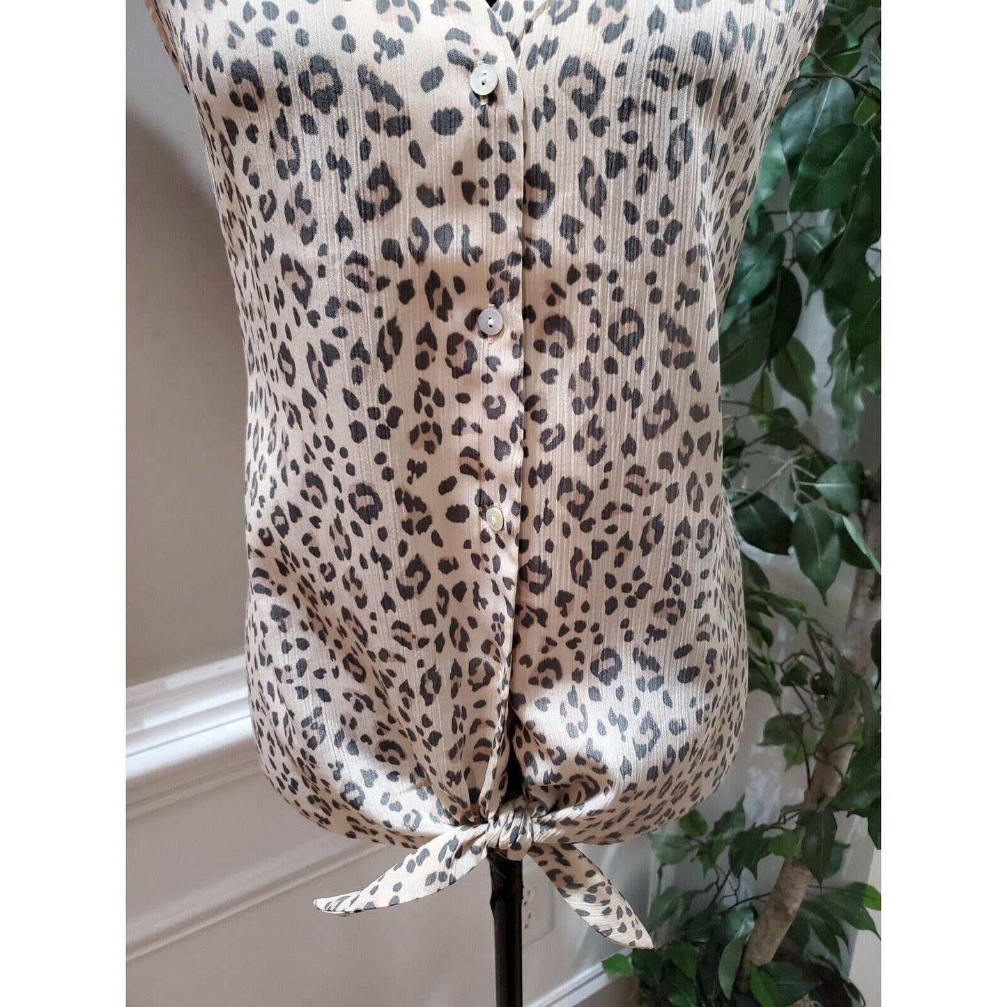 Nine West Women's Beige & Brown Polyester V-Neck Sleeveless Casual Shirt Size XL