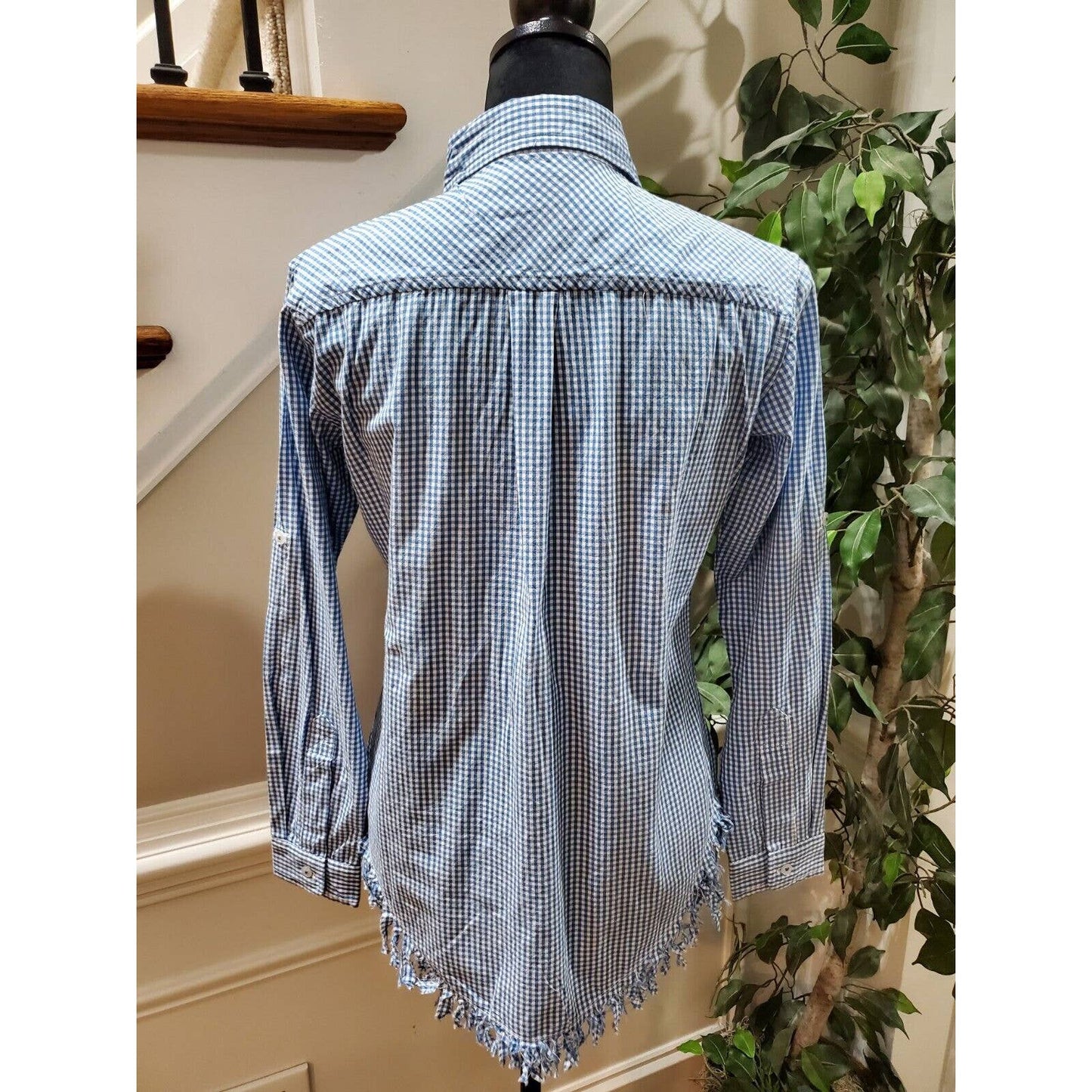 Tizzie Women's Blue 100% Cotton Collared Long Sleeve Button Down Shirt Size XS