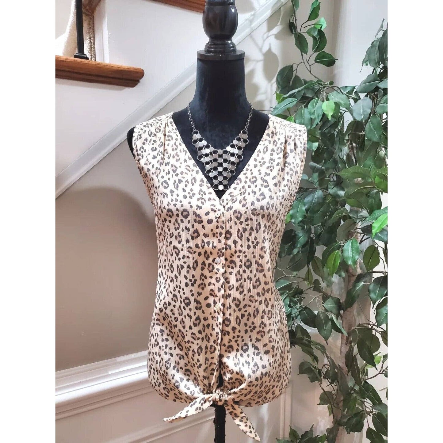 Nine West Women's Beige & Brown Polyester V-Neck Sleeveless Casual Shirt Size XL